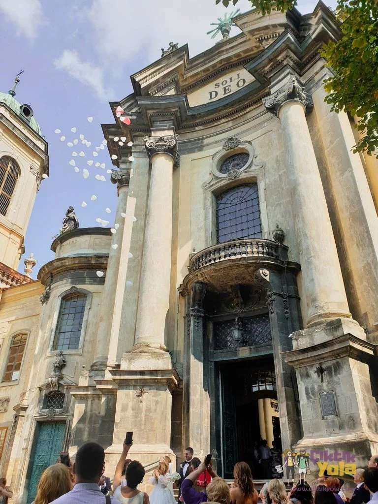 Dominik Kilisesi Lviv